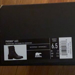 sorel women's phoenix lace up boots